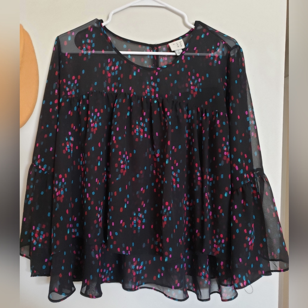 A New Day size L top